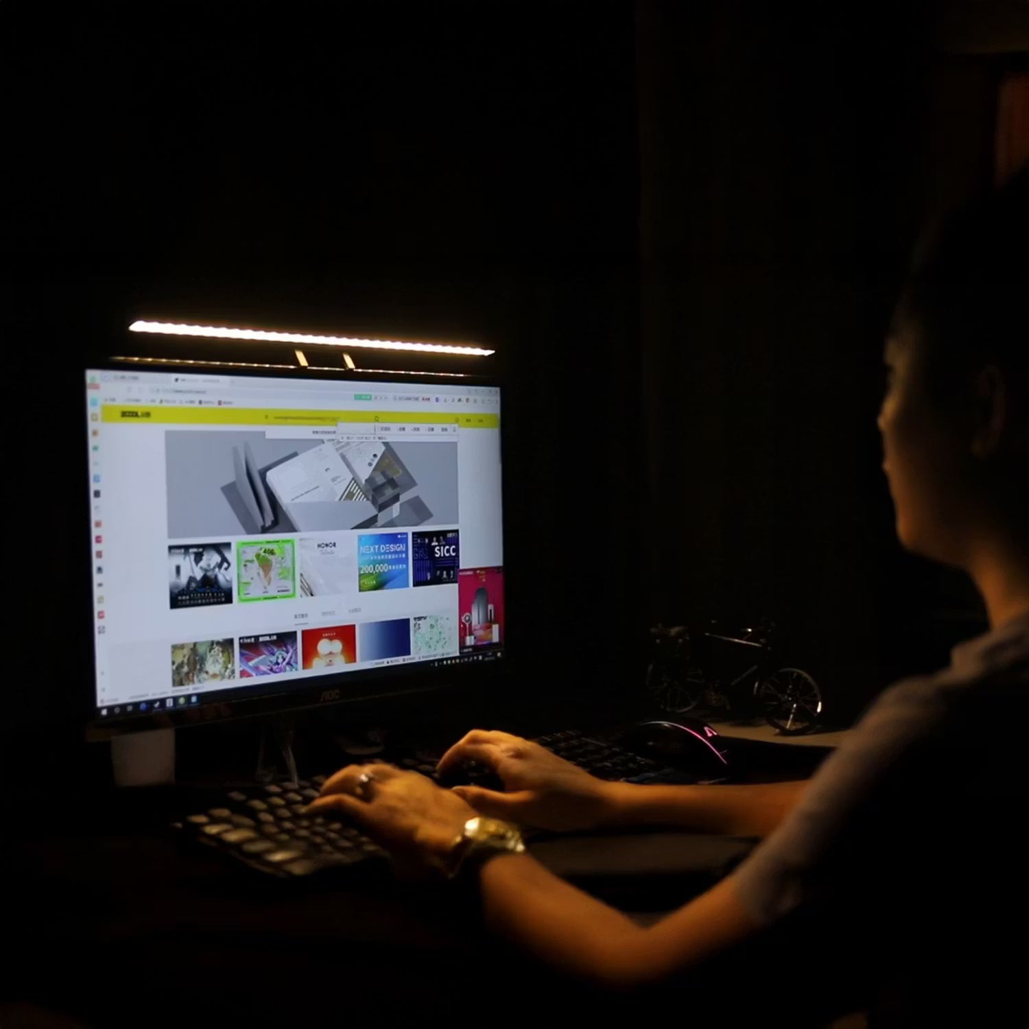 Porodo LumaView Full HD Webcam & Desk Light with Eye-Care LED Technology, Adjustable Color Temperature, 5W Rated Power, 60cm Focus Range, Adjustable Angle Flexibility, Anti-Flicker Lighting