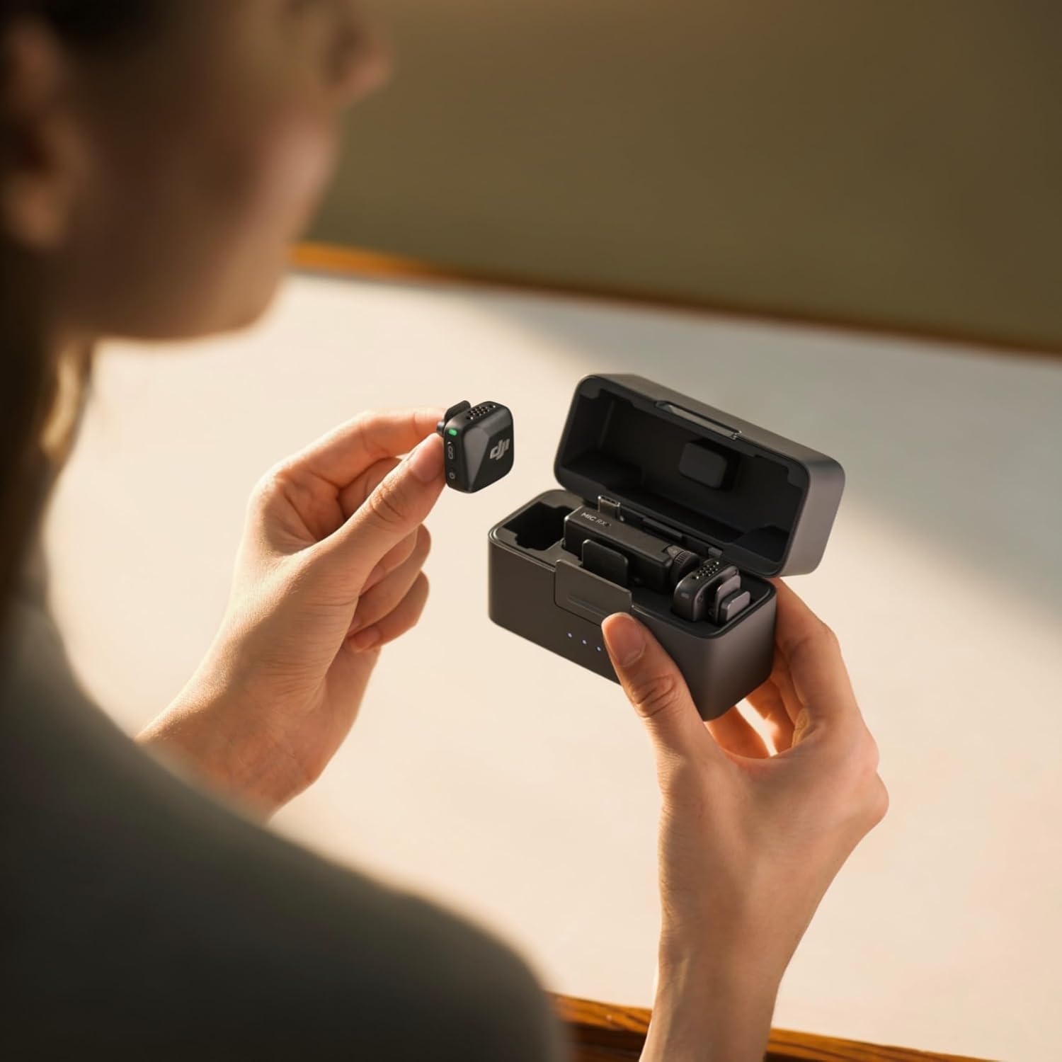 DJI Mic Mini 2-Person Compact Wireless Microphone System for Camera & Smartphone (2.4 GHz)