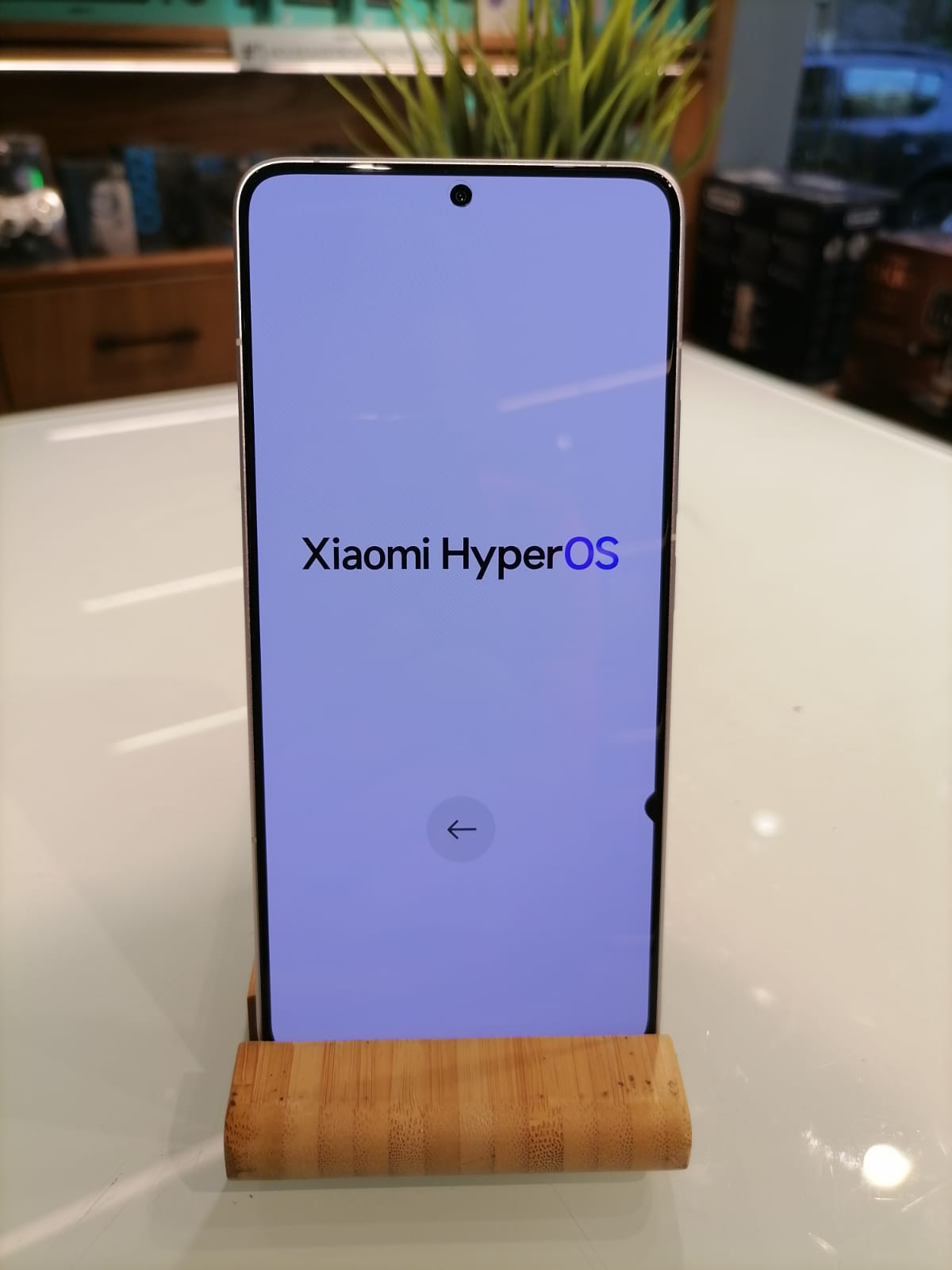 Xiaomi Poco F6 Pro, Qualcomm SM8550-AB Snapdragon 8 Gen 2 (4 nm), IP54, dust and splash resistant, (Gorilla Glass 5), Android 14, HyperOS, 5000 mAh, 120W wired (00% in 19 min), AnTuTu: 1287854, Fingerprint (under display, optical)