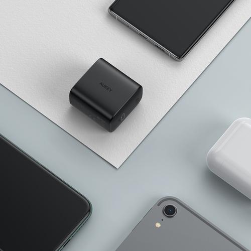 Aukey PA-F1 PD Fast Charger 18w + USB-C to C Cable + Black