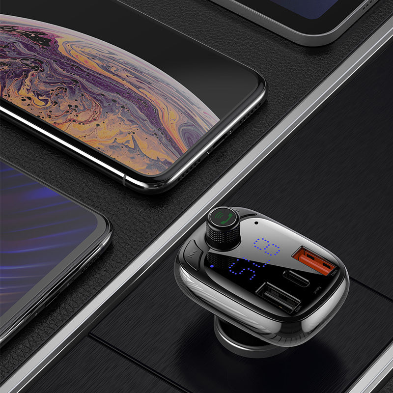 T typed شاحن سيارة بمنفذ ميمورى, راديو FM, بلوتوث, ازرار تحكم و مايك شحن سريع ( QC3 + PD )