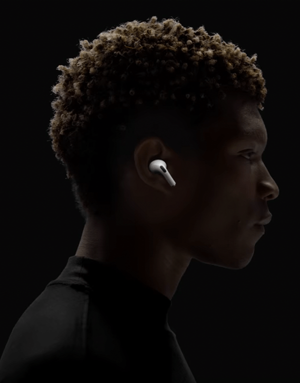 Apple AirPods Pro (2nd generation) -  supports noise cancelling