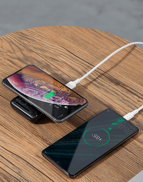 Mini S باور بنك 10000mAh و شاحن لاسلكى سريع 10w بمخرجين للشحن السريع ( QC3 + PD ) ابيض
