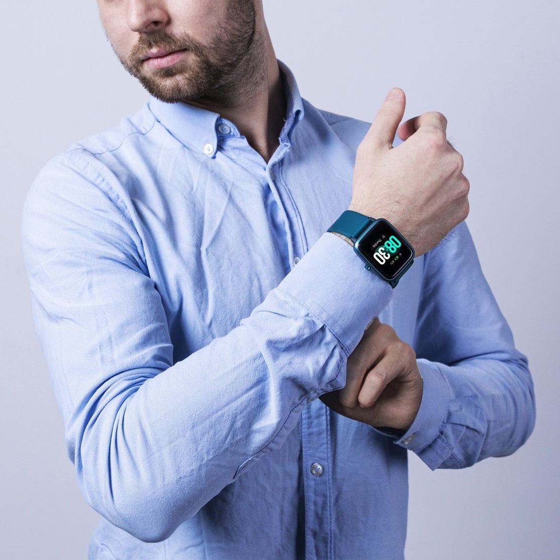 UMIDIGI Uwatch 3 full touch waterproof smartwatch in black, showing the display with fitness and time features.