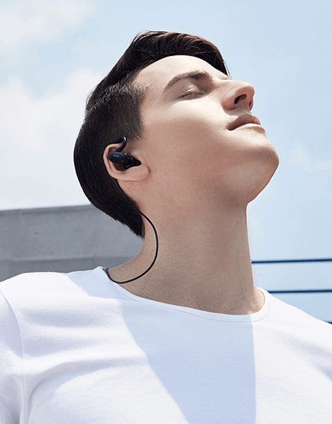 QCY Q31 wireless sports headset with stereo earphones, built-in MIC, sweatproof IPX4, designed for active use by Smartkoshk