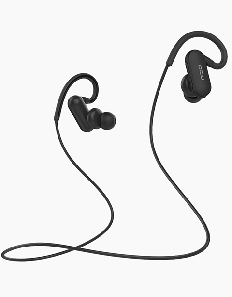 Wireless sports headset QCY Q31 by Smartkoshk with earphones, microphone, sweatproof IPX4, and Aptx stereo sound.